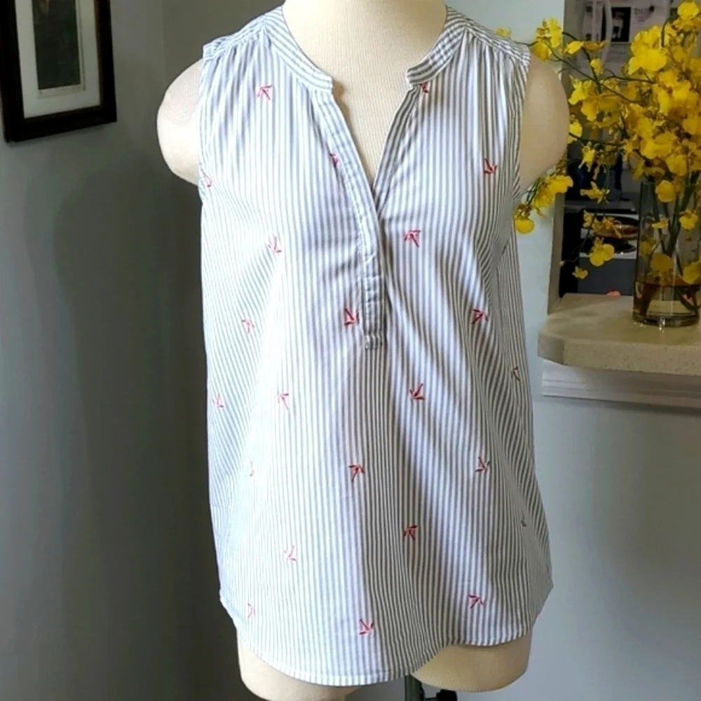 BASS, size small.  Gray stripped with pink umbrellas. Mature, Grannycore. Casual
